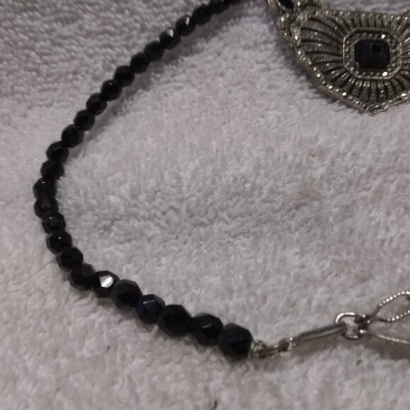 Fossil Crystals Pendant Dark Stones Center Beaded Necklace Great Condition - Picture 6 of 10